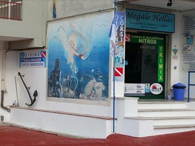 Diving Megale Hellas